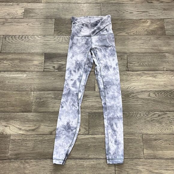 lululemon athletica Cloudy Gray Leggings - Picture 1 of 5